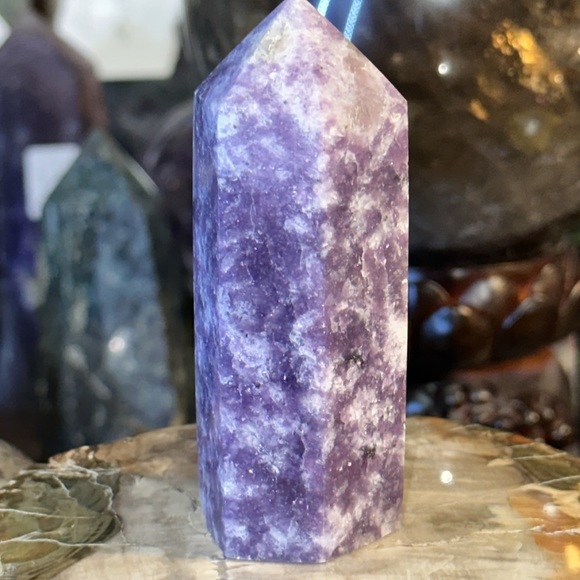 Lepidolite Crystal Point! - Picture 4 of 4